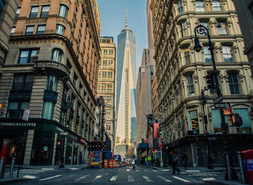 Bocor Alus! Duo HP Baru Motorola Moto G67 & G77 Siap Sikat Game Mobile Budget, Cek Speknya!