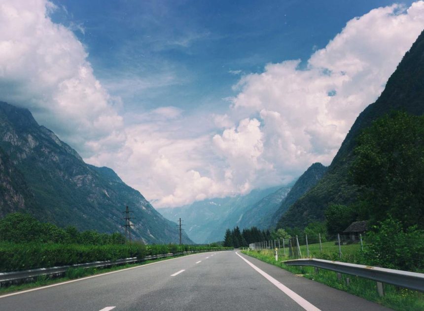 Bocor Alus! Duo HP Baru Motorola Moto G67 & G77 Siap Sikat Game Mobile Budget, Cek Speknya!