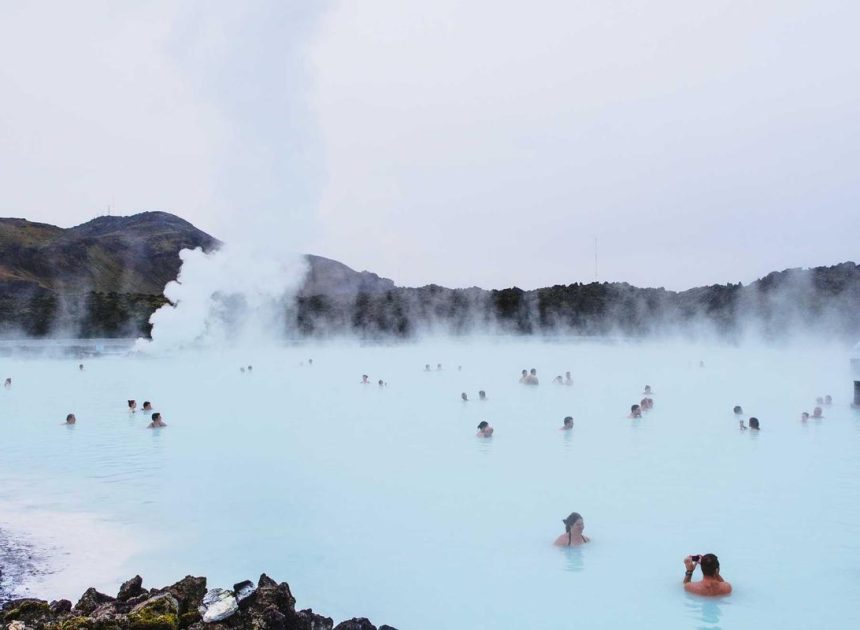 Bocor Alus! Duo HP Baru Motorola Moto G67 & G77 Siap Sikat Game Mobile Budget, Cek Speknya!